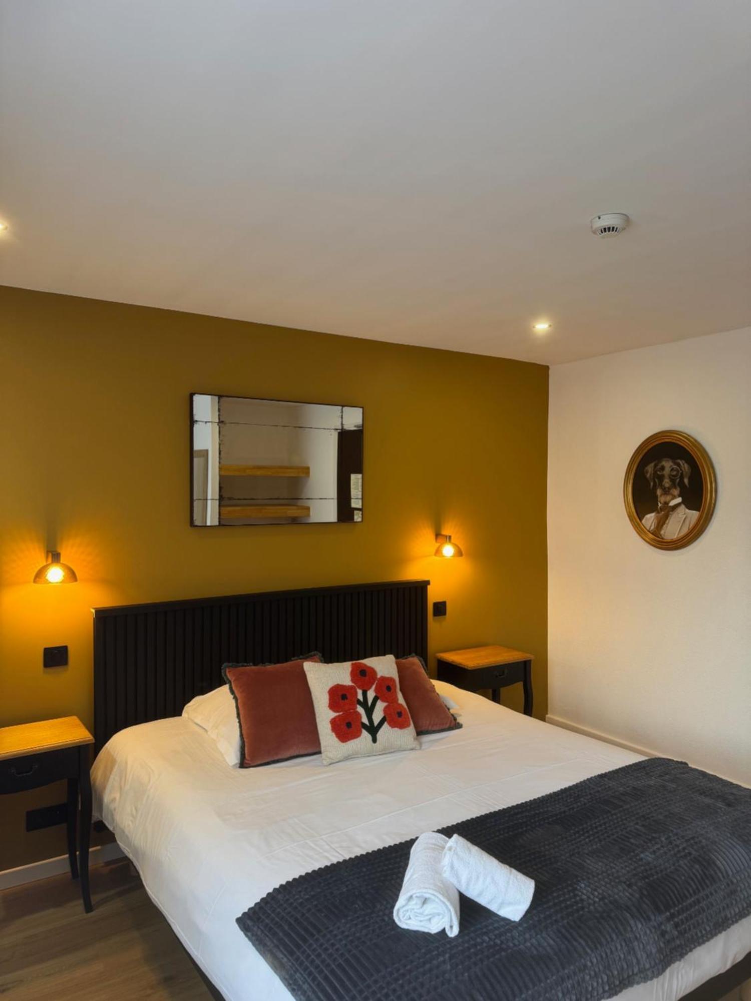 Le Clos Du Pontic Logis Et Cit'Hotel Landerneau Exterior photo